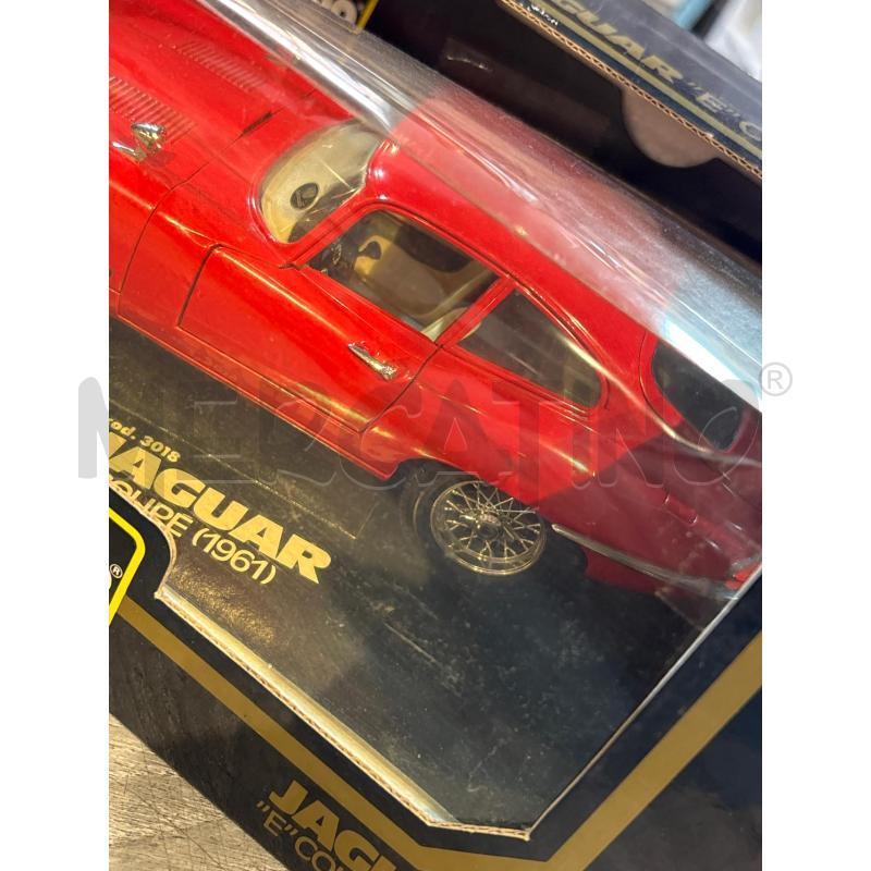MODELLINO AUTO BBURAGO  JAGUAR  ECOUPE (1961) 1/18 | Mercatino dell'Usato Busnago 4