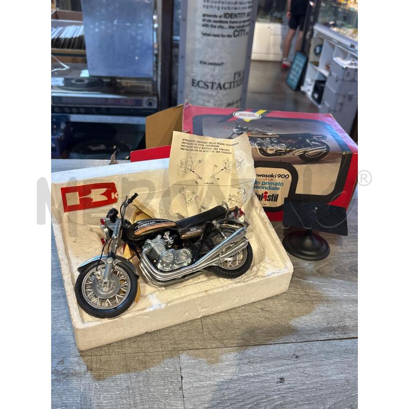 MODELLINO AUTO KAWASAKI 900 POLISTIL CON SCATOLA | Mercatino dell'Usato Busnago 1