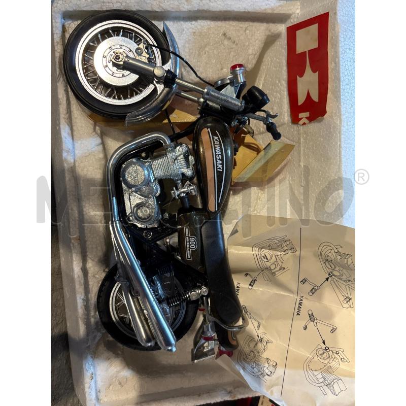 MODELLINO AUTO KAWASAKI 900 POLISTIL CON SCATOLA | Mercatino dell'Usato Busnago 2