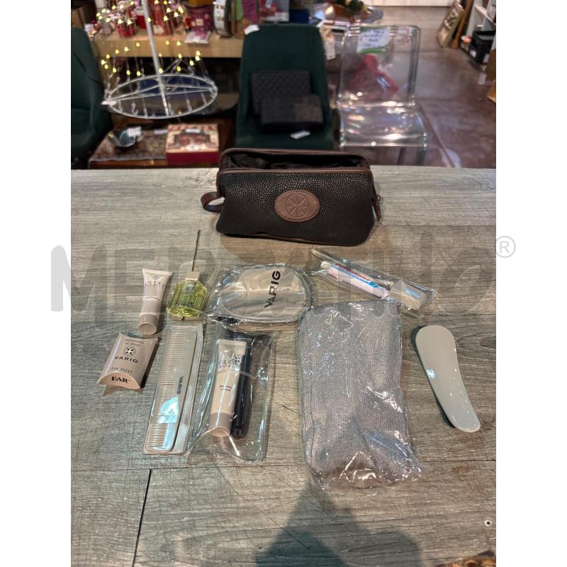 POCHETTE VARIG AIRLINES CON ACCESSORI | Mercatino dell'Usato Busnago 1