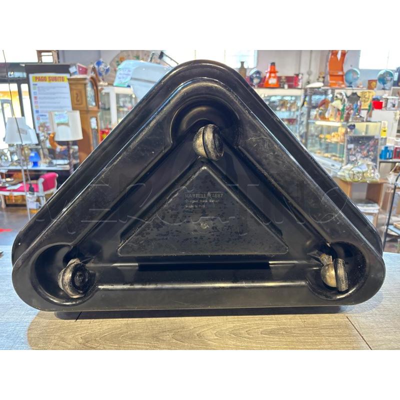 PORTA VASO TRIANGOLARE KARTELL NERO DESIGNER NENA BALSARI | Mercatino dell'Usato Busnago 4