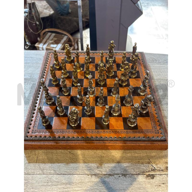 SCACCHIERA IILA IN LEGNO PELLE PEDINE IN FERRO  | Mercatino dell'Usato Busnago 1