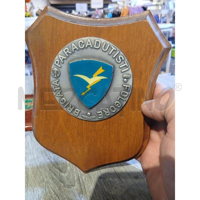 STEMMA MILITARE CREST BRIGATA PARACADUDISTI FOLGORE CM 18X13 | Mercatino dell'Usato Busnago 1