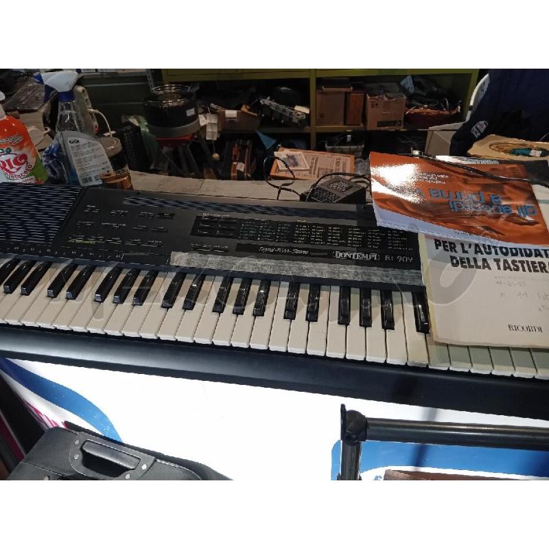 TASTIERA MUSICALE BONTEMPI BT 909 (FUNZIONANTE) | Mercatino dell'Usato Busnago 1