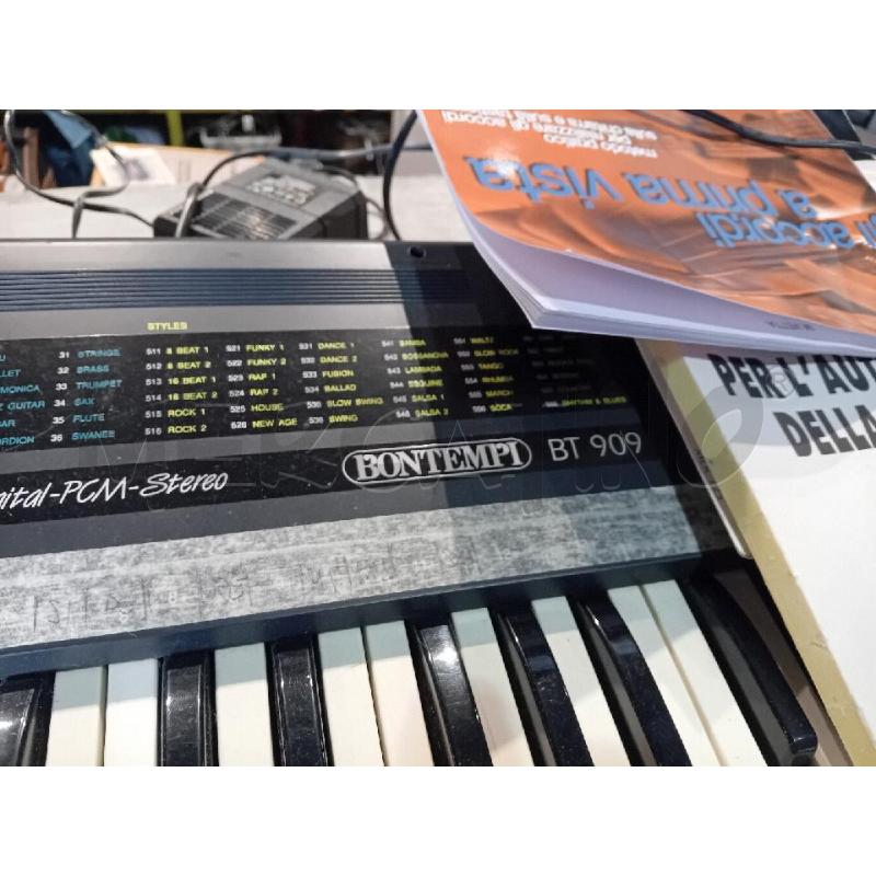 TASTIERA MUSICALE BONTEMPI BT 909 (FUNZIONANTE) | Mercatino dell'Usato Busnago 2