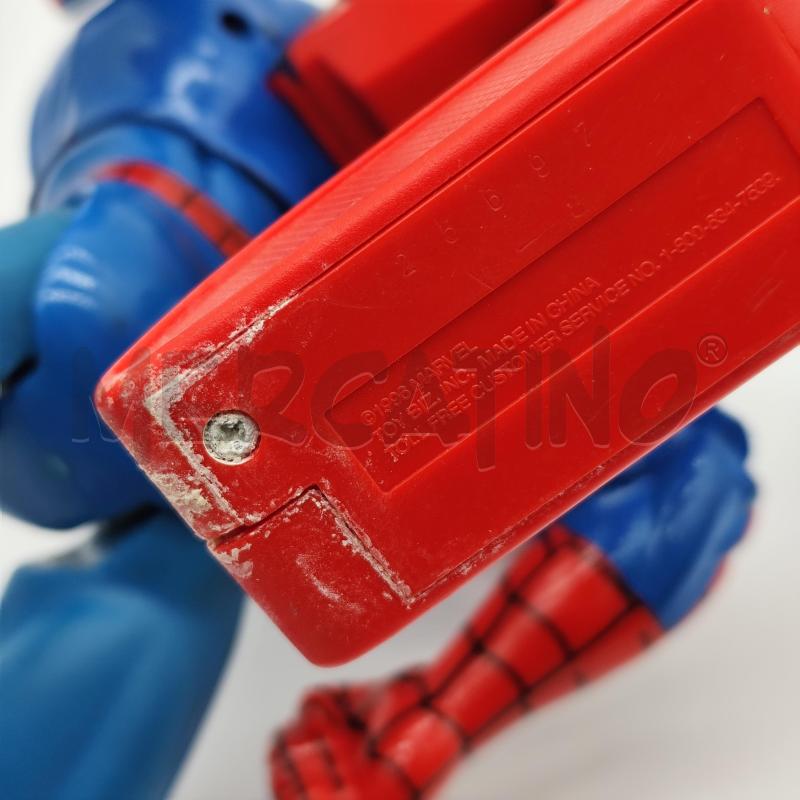 ACTION FIGURE SPIDER-MAN PUNCHING TOYBIZ 1996 | Mercatino dell'Usato Corbetta 3