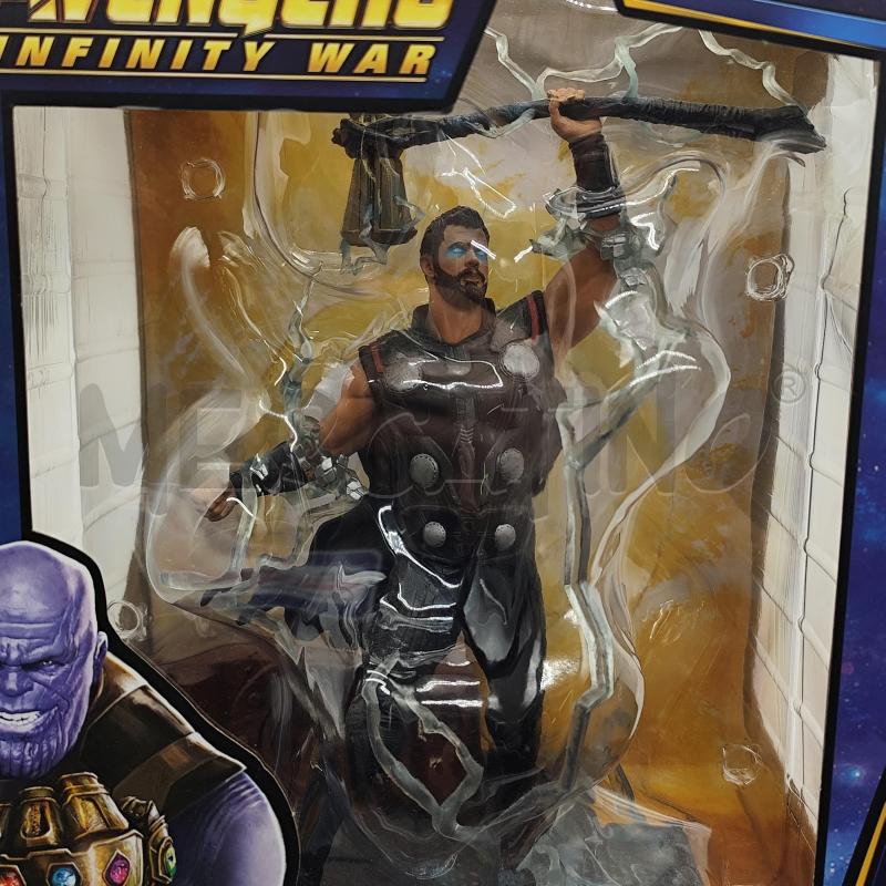 ACTION FIGURE THOR AVENGERS INFINITY WAR GALLERY DIORAMA | Mercatino dell'Usato Corbetta 2