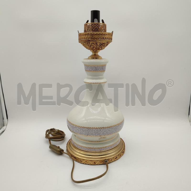 BASE LAMPADA CERAMICA ICONA FIORATA BASE DORATA GHIRLANDA BLU | Mercatino dell'Usato Corbetta 4