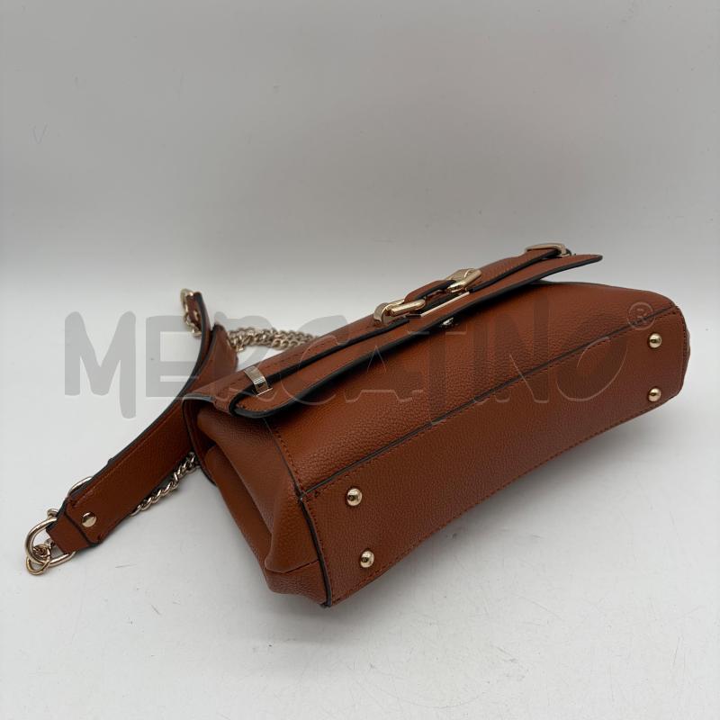 BORSA DONNA GUESS MARRONE MART CATENA HARDWARE DORATO B NERO | Mercatino dell'Usato Corbetta 3