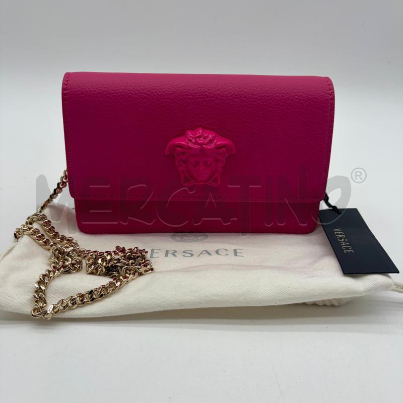 BORSA DONNA VERSACE PALAZZO FUCSIA CATENA DORATA | Mercatino dell'Usato Corbetta 1