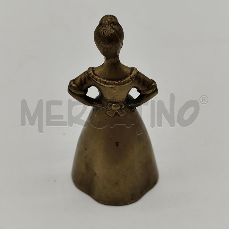 CAMPANELLA METALLO DONNA CON VESTITO | Mercatino dell'Usato Corbetta 2