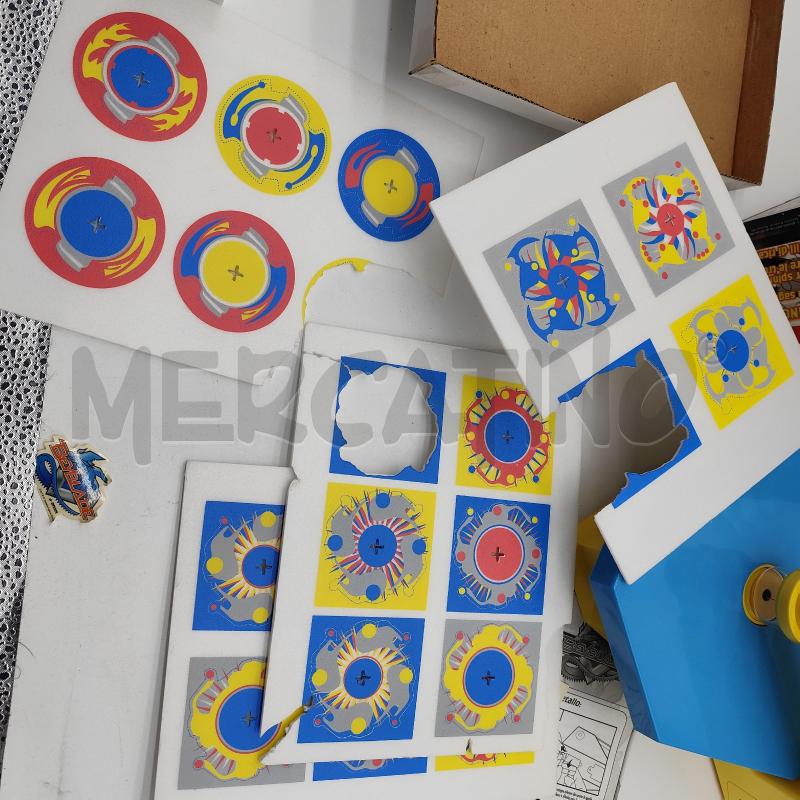 GIOCO BEYBLADE SUPER MACCHINA DELLE TROTTOLE | Mercatino dell'Usato Corbetta 3