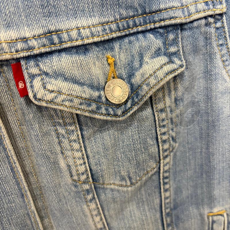GIUBBINO DONNA LEVIS JEANS CHIARO SFUM CUCIT ECRU | Mercatino dell'Usato Corbetta 3