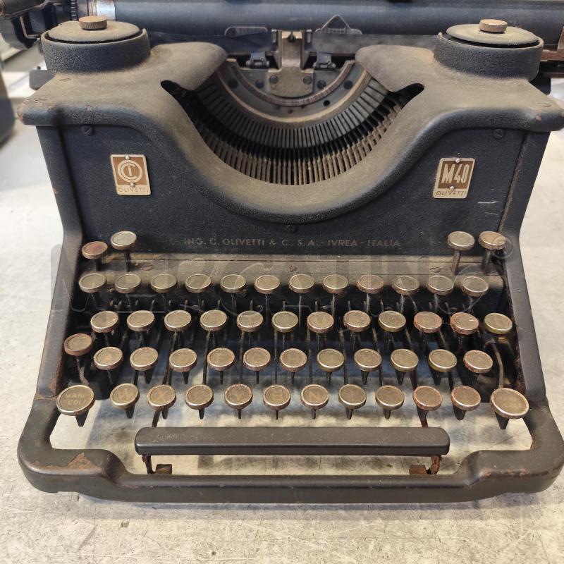 MACCHINA DA SCRIVERE OLIVETTI M40 | Mercatino dell'Usato Corbetta 2