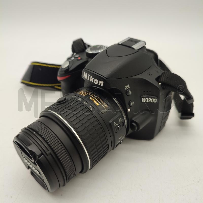 MACCHINA FOTOGRAFICA NIKON D3200 CON ACCESSORI | Mercatino dell'Usato Corbetta 2