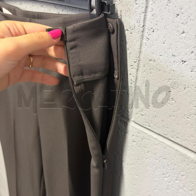 PANTALONE DONNA ARMANI COLLEZIONI GRIGIO LANA DRITTO ZIP LATO | Mercatino dell'Usato Corbetta 3