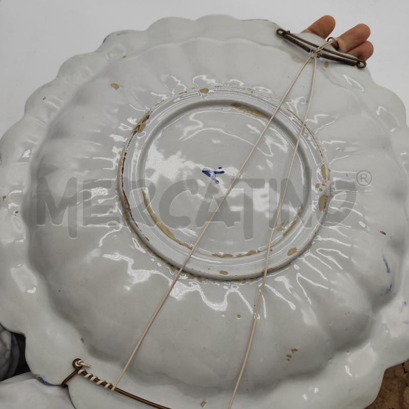 PIATTO A. 40CM DAMA E CAVALIERE CASTELLO SFONDO | Mercatino dell'Usato Corbetta 2