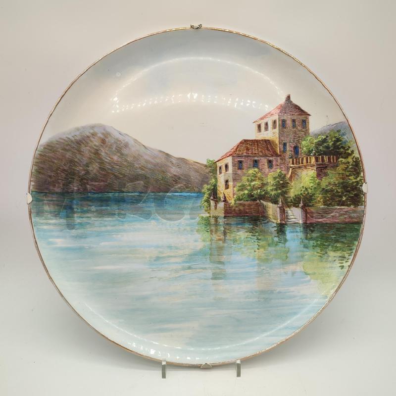 PIATTO S.C.RICHARD GRANDE DIP. A MANO CASOLARE SUL LAGO | Mercatino dell'Usato Corbetta 1