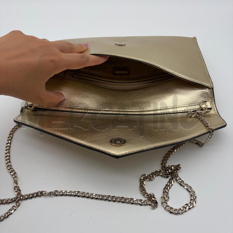 POCHETTE GUESS MART DORATA FOGLIE | Mercatino dell'Usato Corbetta 5