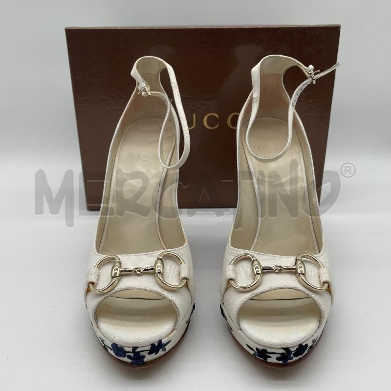 SANDALI DONNA GUCCI ZEPPA BIANCO TESSUTO RICAMO FIORI BLU | Mercatino dell'Usato Corbetta 2