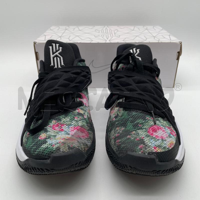 SCARPE NIKE KYRIE LOW FLOREALE  N 41 | Mercatino dell'Usato Corbetta 2