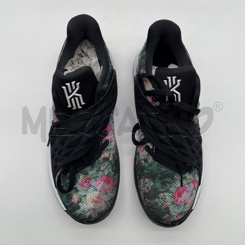 SCARPE NIKE KYRIE LOW FLOREALE  N 41 | Mercatino dell'Usato Corbetta 4