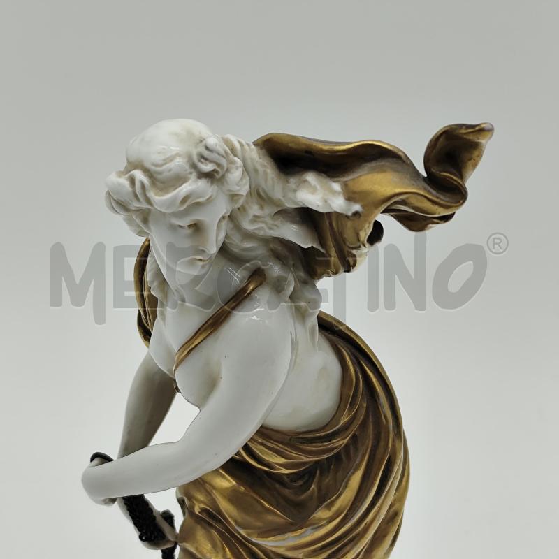 SCULTURA APODIMONTE DONNA VESTI DORATE | Mercatino dell'Usato Corbetta 2