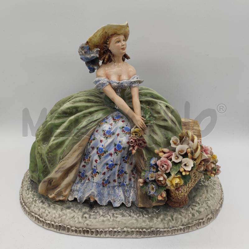 SCULTURA CAPODIMONTE MOLLICA DAMA CON FIORI  | Mercatino dell'Usato Corbetta 1