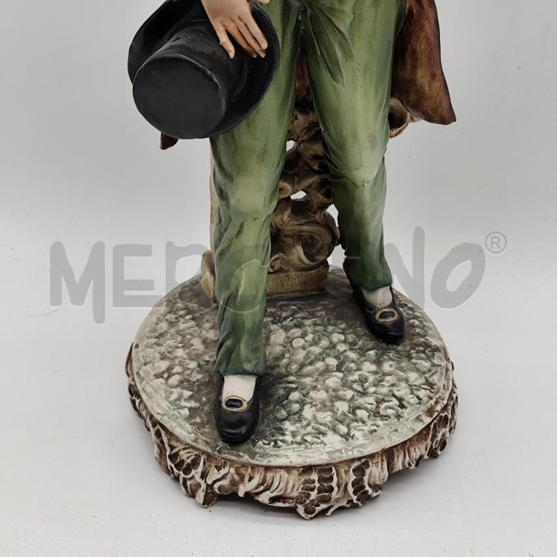 SCULTURA CAPODIMONTE MOLLICA UOMO VESTITO VERDE | Mercatino dell'Usato Corbetta 3