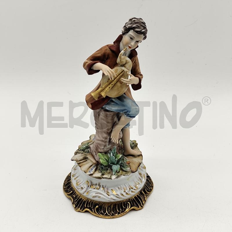 SCULTURA CARPIE' CAPODIMONTE SUONATORE | Mercatino dell'Usato Corbetta 1