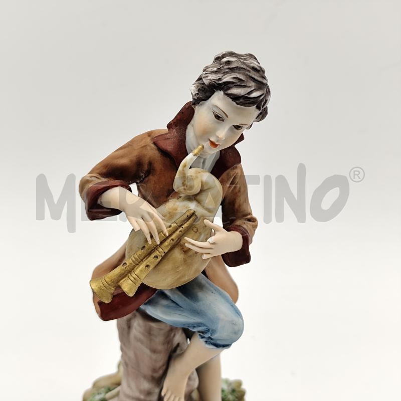 SCULTURA CARPIE' CAPODIMONTE SUONATORE | Mercatino dell'Usato Corbetta 2