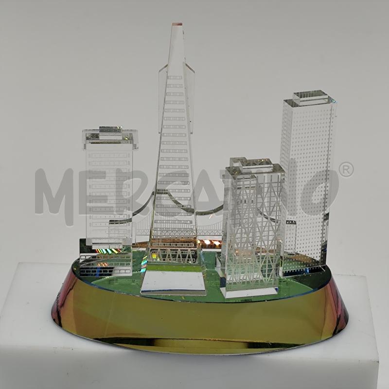 SCULTURA FINE LINE SKYLINE CRISTALLO | Mercatino dell'Usato Corbetta 2