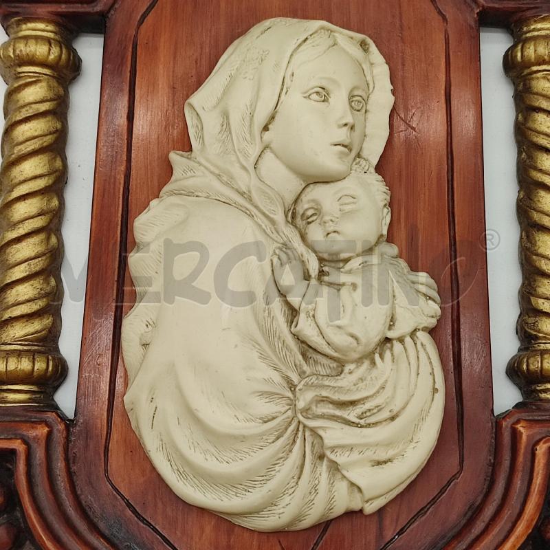 SCULTURA RELIGIOA RESINA CON MADONNA COLONNE DORATE | Mercatino dell'Usato Corbetta 2