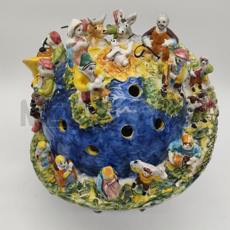 SCULTURA VIETRI PRESEPE SU GLOBO | Mercatino dell'Usato Corbetta 2