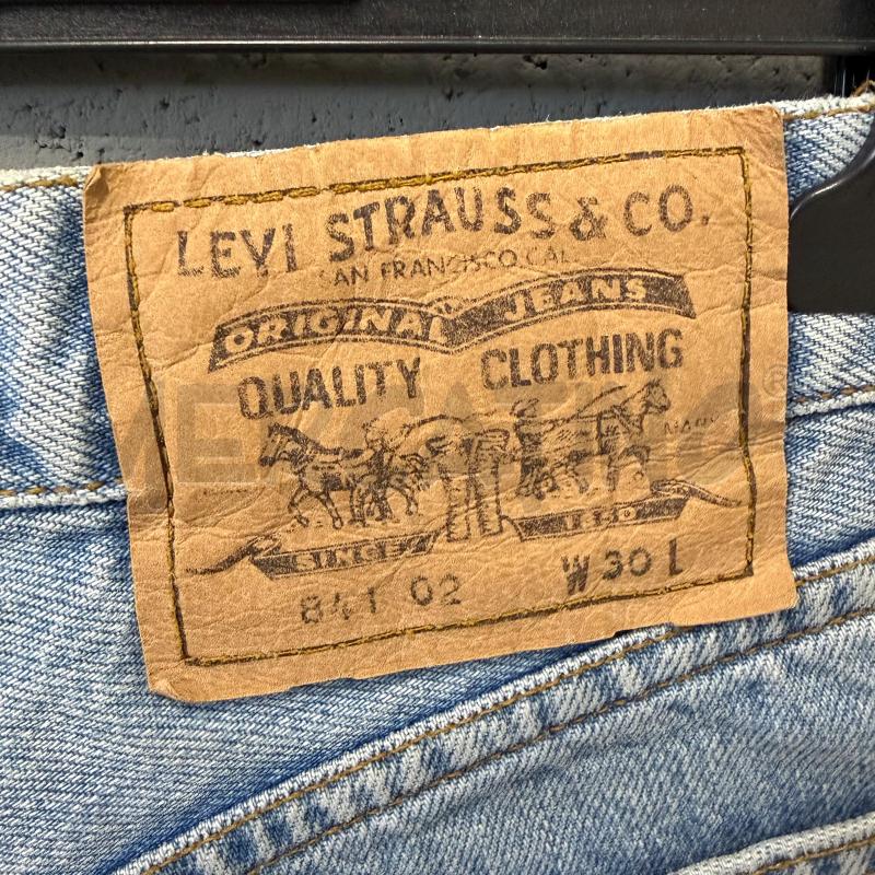 SHORTS DONNA LEVIS 841 JEANS CHIARO | Mercatino dell'Usato Corbetta 3
