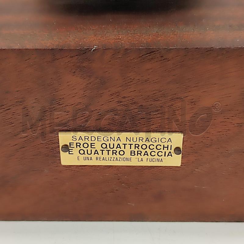 STATUA EROE QUATTROCCHI E QUATTRO BRACCIA LAFUCINA SARDEGNA NURAGICA | Mercatino dell'Usato Corbetta 3