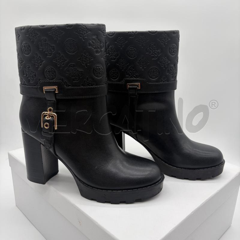 STIVALETTI DONNA GUESS NERO SINT RISV MONOGRAM TACCO | Mercatino dell'Usato Corbetta 1