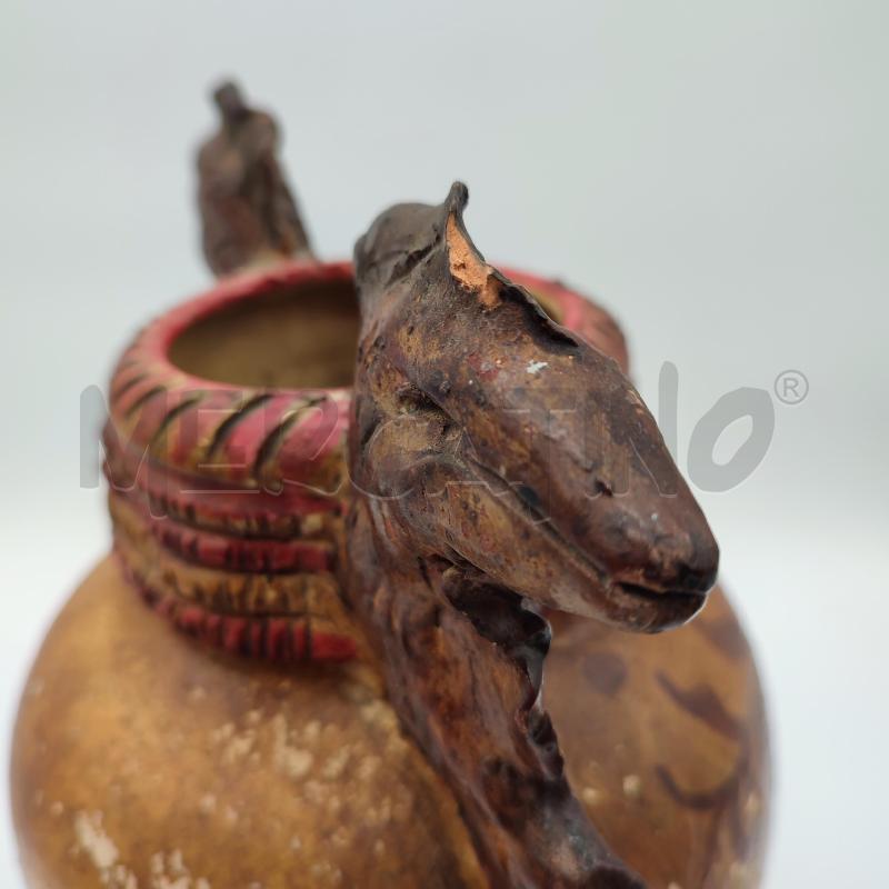 VASO ANTICO IN COTTO MANICI CREATURE ALATE | Mercatino dell'Usato Corbetta 5