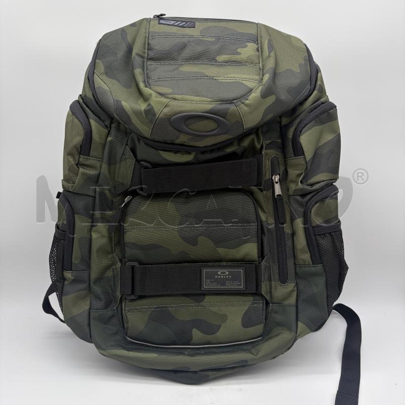 ZAINO OAKLEY VERDE CAMO TASCONI ZIP 49 CM | Mercatino dell'Usato Corbetta 1