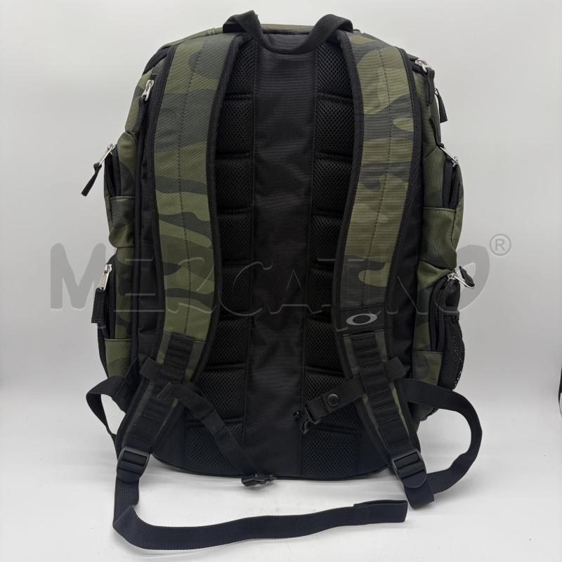 ZAINO OAKLEY VERDE CAMO TASCONI ZIP 49 CM | Mercatino dell'Usato Corbetta 3