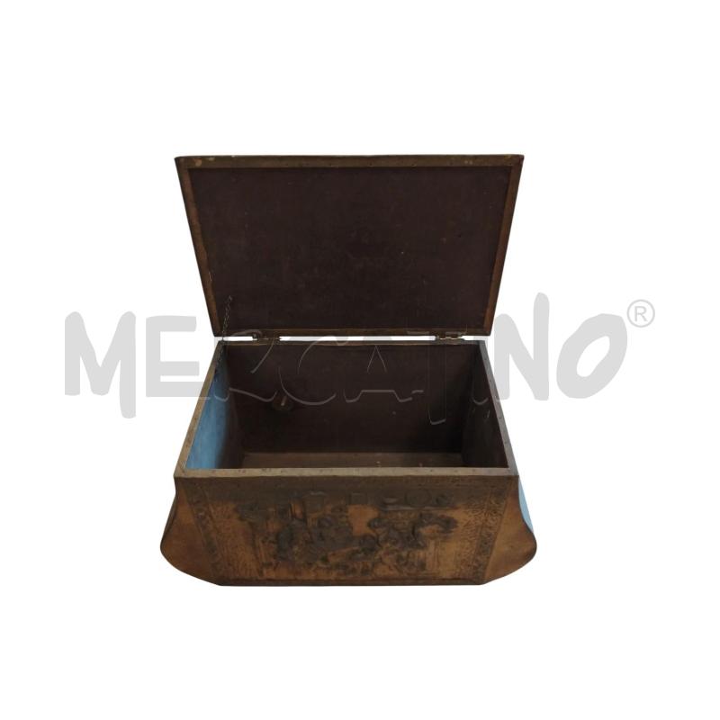 BAULE SCENE IN RILIEVO  | Mercatino dell'Usato Bernareggio 4