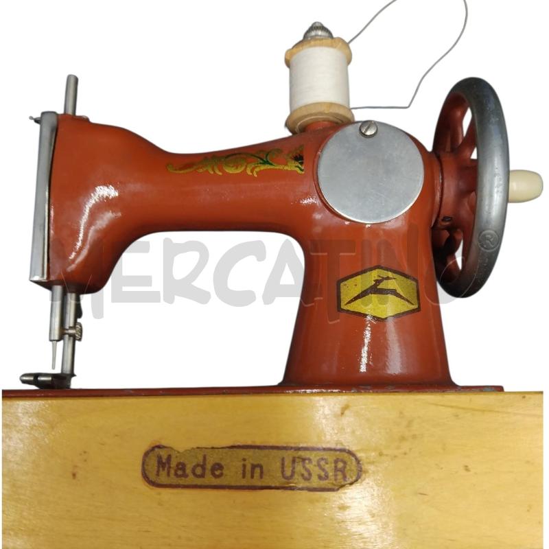 MACCHINA CUCIRE USSR MARRONE  | Mercatino dell'Usato Bernareggio 5