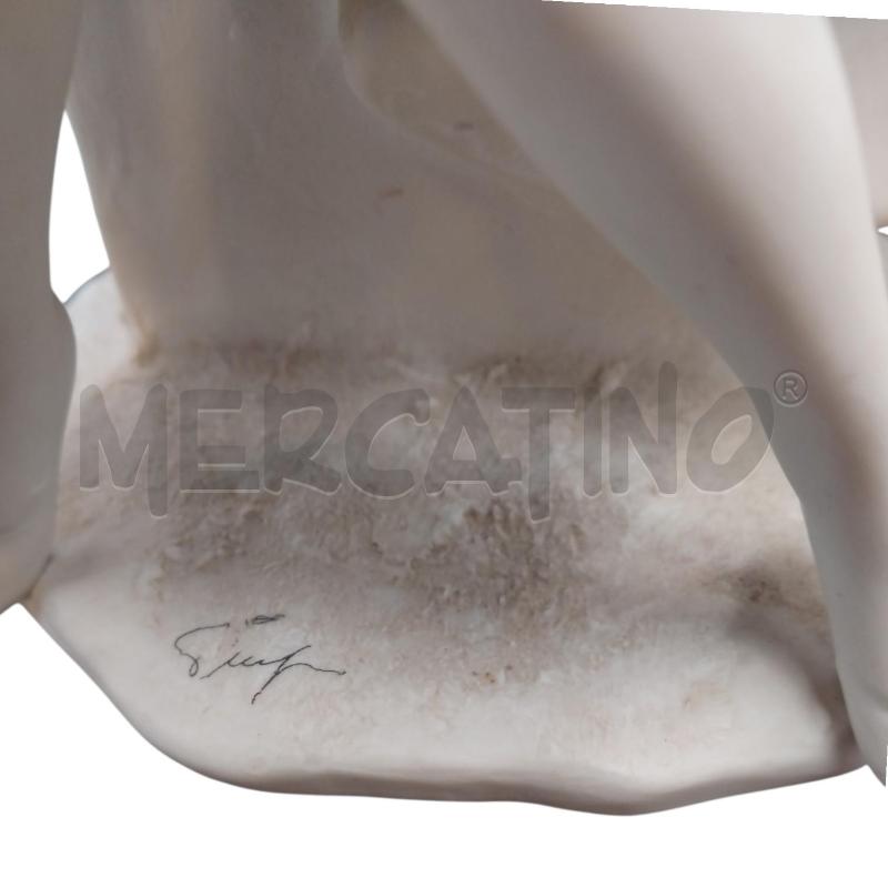 SCULTURA BNC DAMA N FIRMA  | Mercatino dell'Usato Bernareggio 4