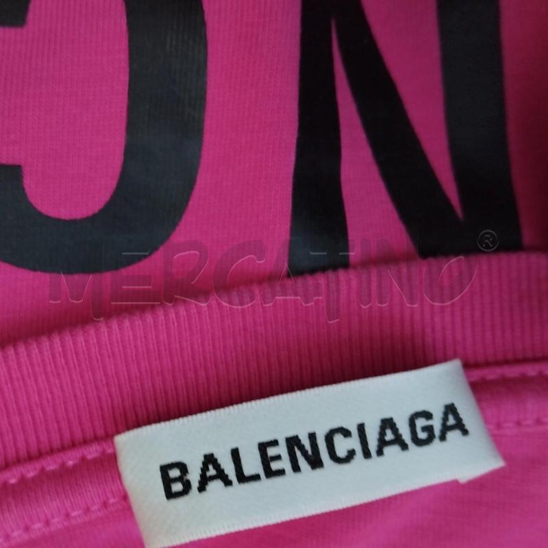 T SHIRT D BALENCIAGA FUCSIA SCRITTA NERA  | Mercatino dell'Usato Bernareggio 4