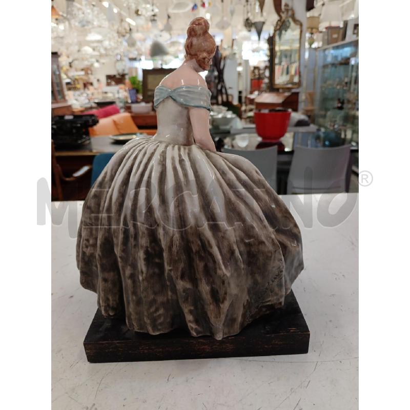 CACCIAPUOTI CERAMICA DAMA CON CANESTRO | Mercatino dell'Usato Milano centrale 2