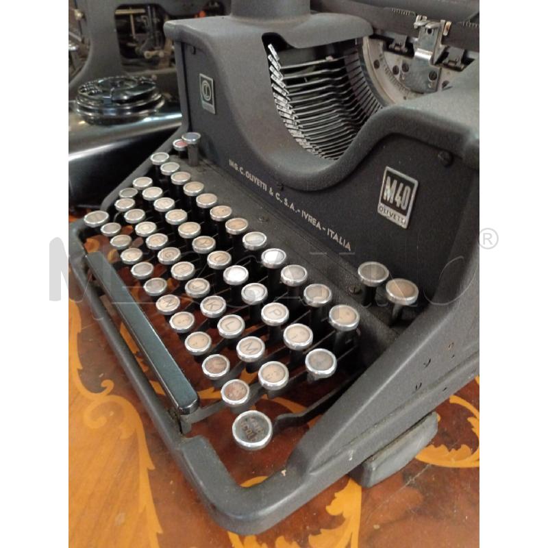 MACCHINA DA SCRIVERE M40 OLIVETTI | Mercatino dell'Usato Milano centrale 2