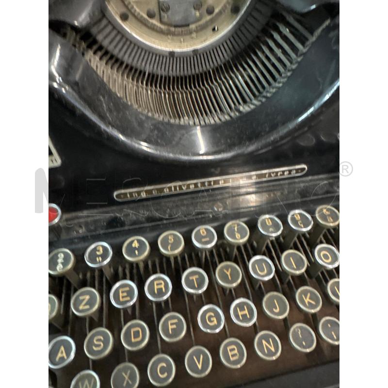 MACCHINA DA SCRIVERE OLIVETTI VECCHIA  | Mercatino dell'Usato Milano centrale 4