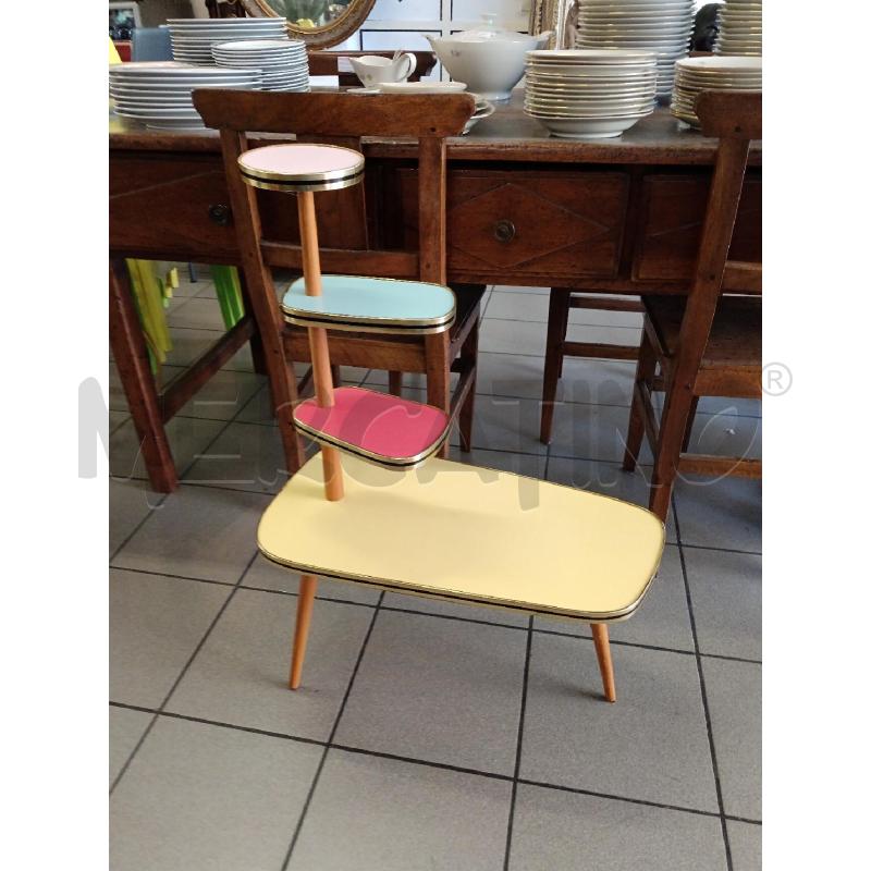 MOBILETTO SUPPORTO PIANTE COLORATO  | Mercatino dell'Usato Milano centrale 1