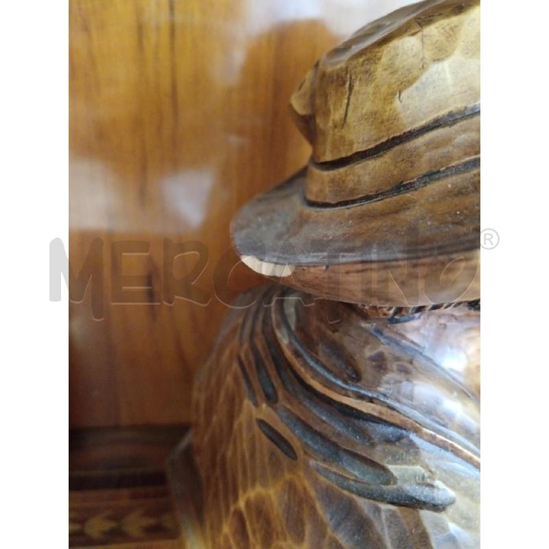 SCULTURA LEGNO UOMO CON PIPA | Mercatino dell'Usato Milano centrale 3