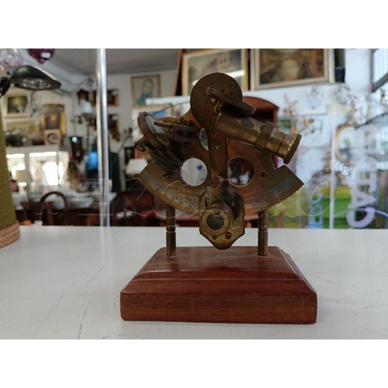 SESTANTE OTTONE VINTAGE  | Mercatino dell'Usato Milano centrale 3